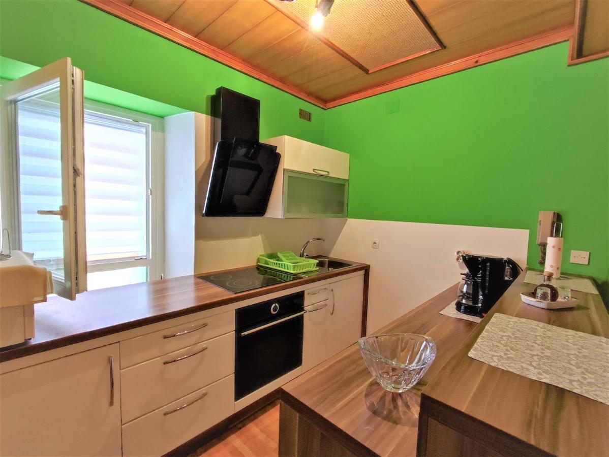 Apartment Mazza ไพราน ภายนอก รูปภาพ