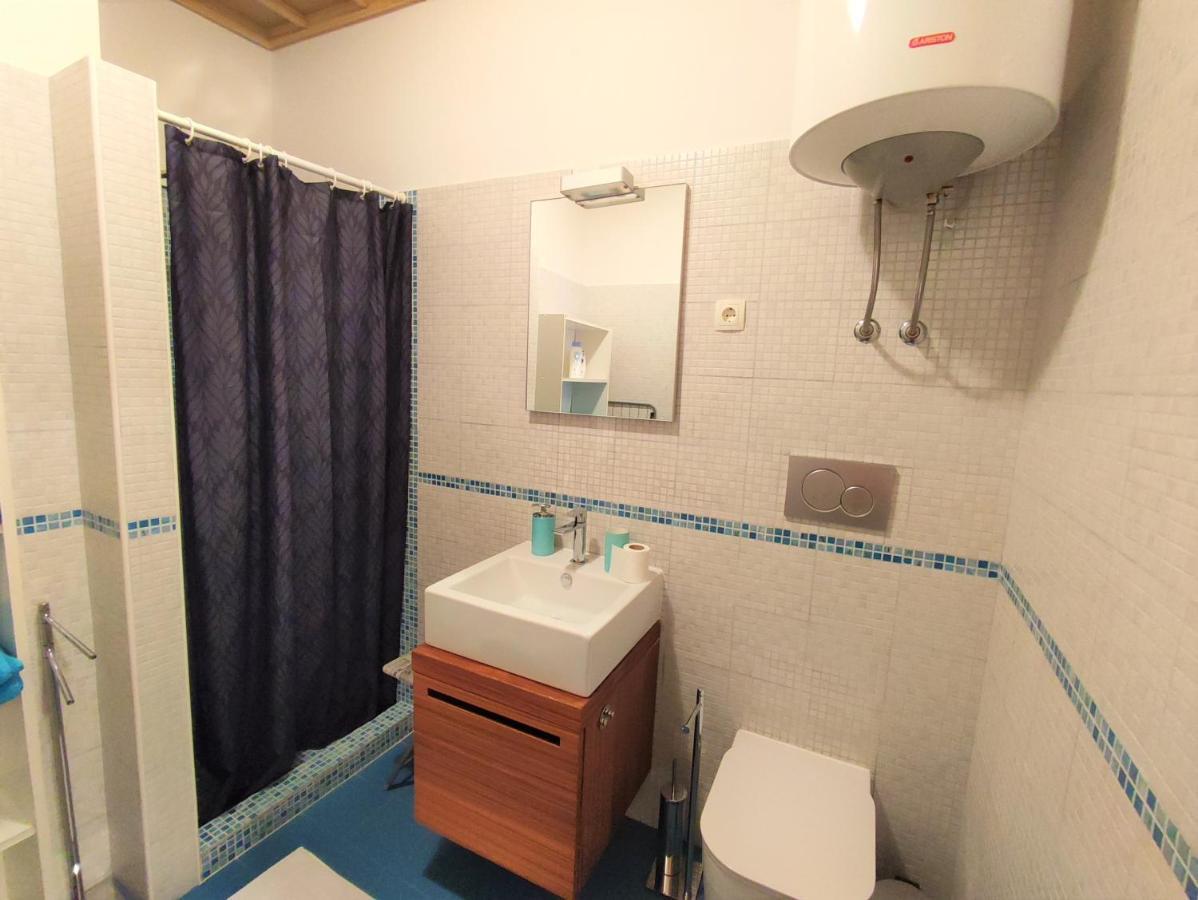 Apartment Mazza ไพราน ภายนอก รูปภาพ