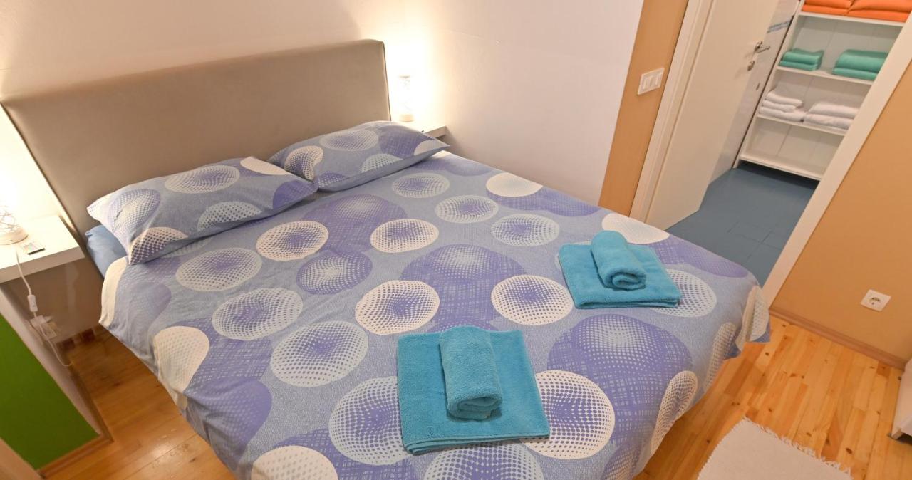 Apartment Mazza ไพราน ภายนอก รูปภาพ